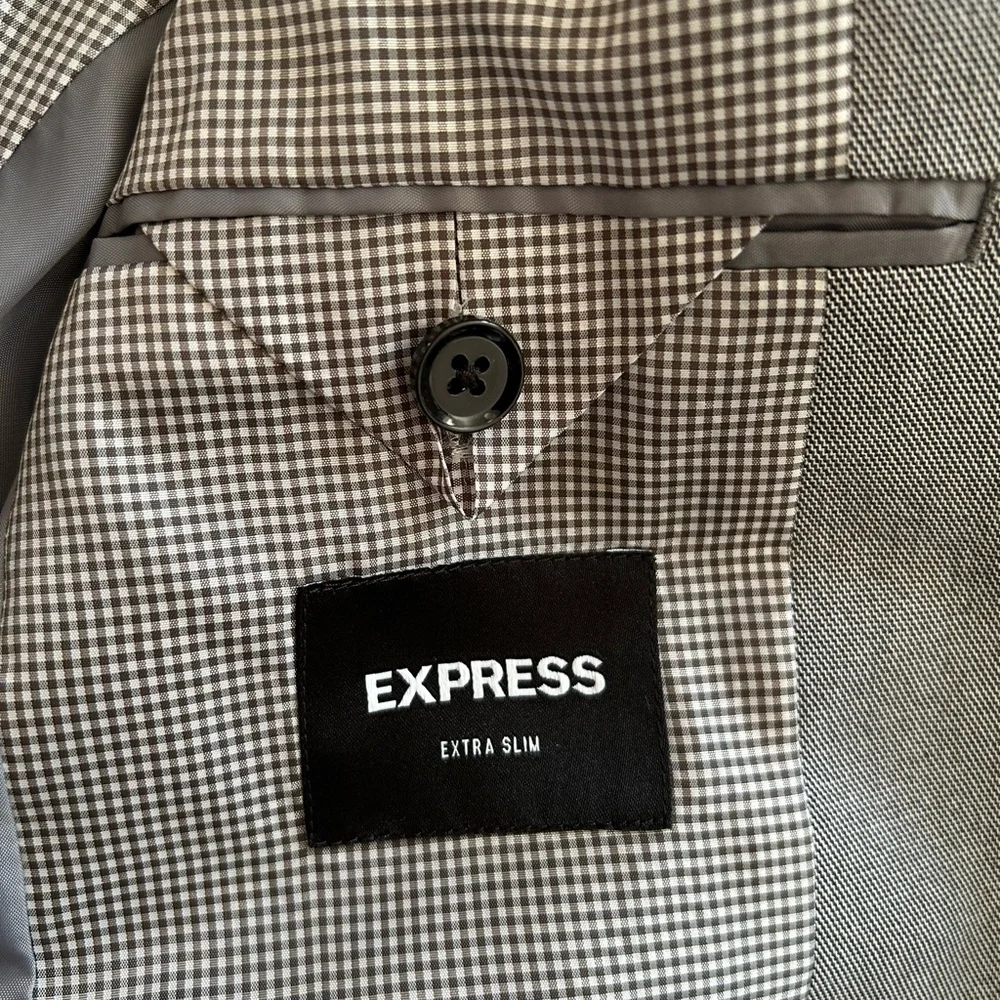 Express Gray Men's Suit - Picture 6 of 10